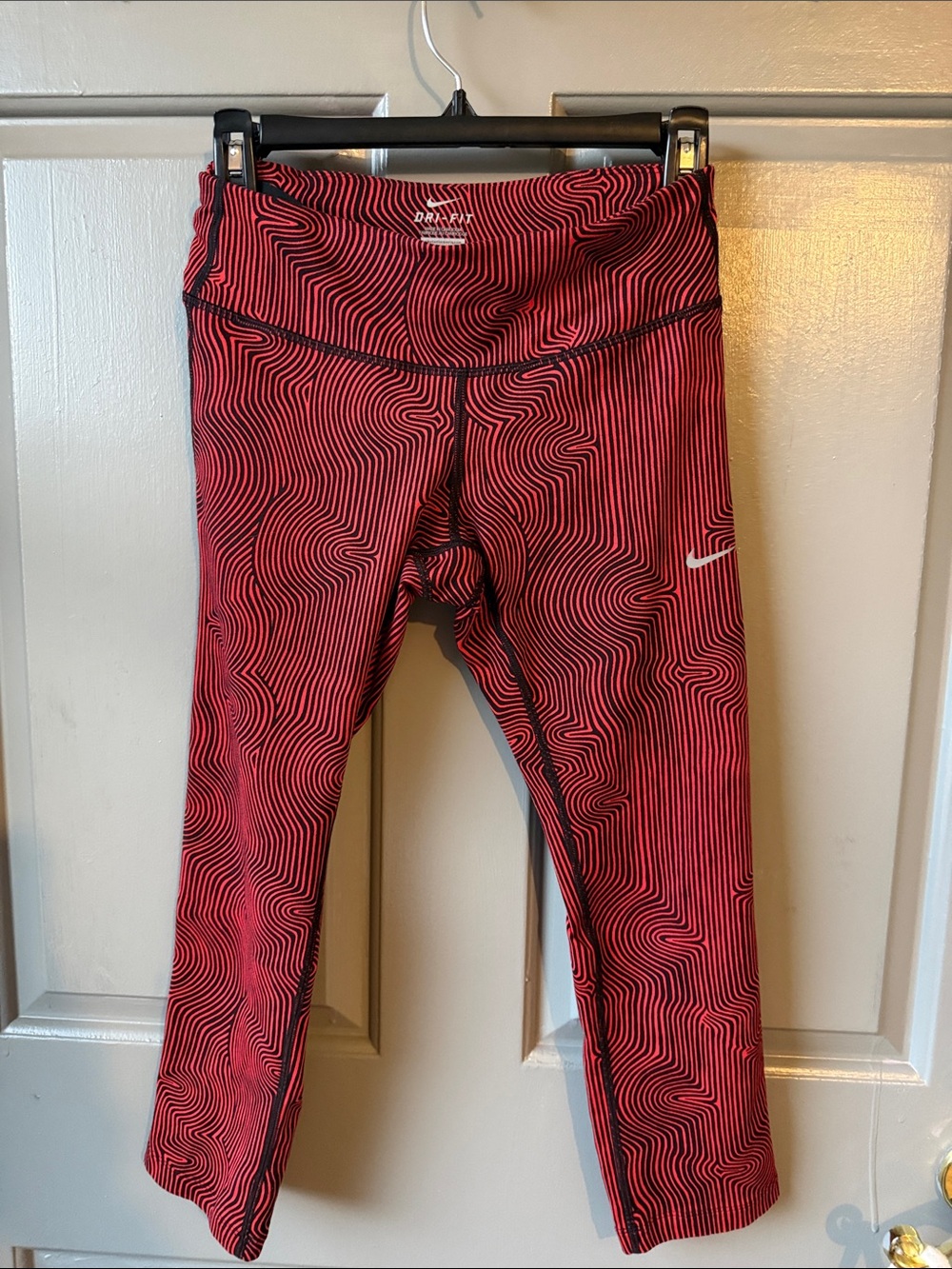 Nike Red & Black Swirl Print Athletic Leggings